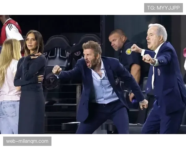 关键战中贝克汉姆直塞撕开中卫线转型为组织者