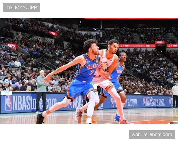 切特·霍姆格伦挡拆拉开空间提升得分效率明显优于同队内线