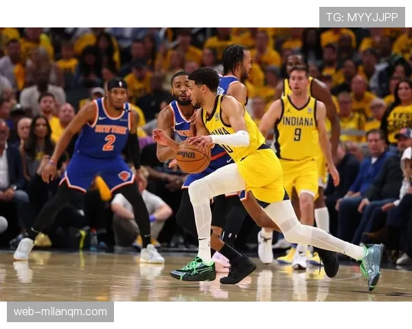 哈利伯顿无球跑动制造错位，拉开空间效率提升