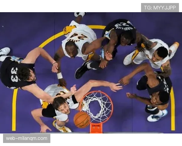 三秒区规则是什么？篮球比赛中三秒区违例的判定标准与常见误解解析